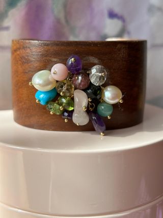 Brazalete Tous de Madera y Gemas engarzadas en Oro