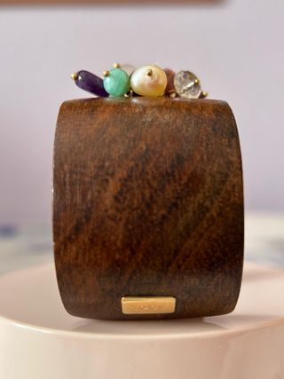 Brazalete Tous de Madera y Gemas engarzadas en Oro