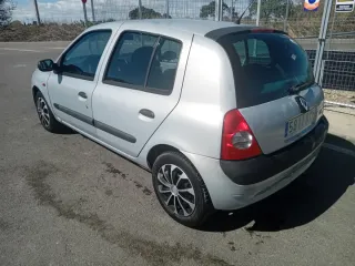 Renault Clio 2002