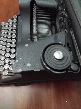 Máquina de escribir Hispano Olivetti