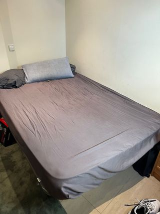 Base cama metálica con somier de madera + colchon