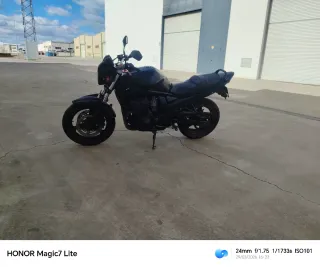 Suzuki Bandit GSF Naked Negra