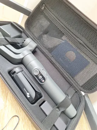 Estabilizador Móvil Gimbal + Accesorios