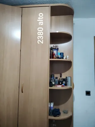 Armario esquinero madera