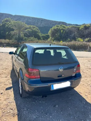 Volkswagen Golf 2002