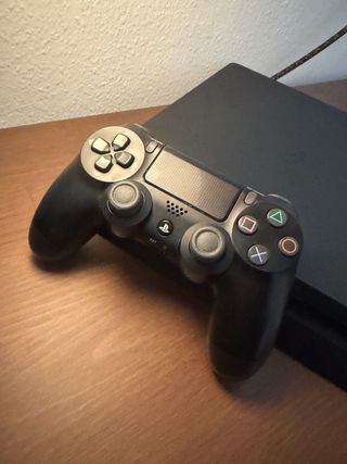 PS4 Slim 500GB + Mando