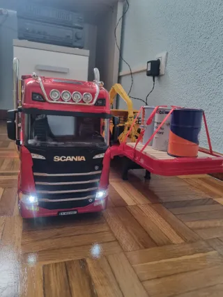 Maqueta Camión RC Scania 1/18 y Remolque