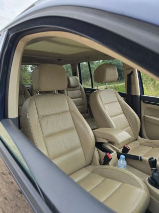 Volkswagen Touran 2013 me número 671431628