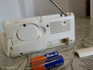 Radio Sony ICF-380 AM/FM Beige