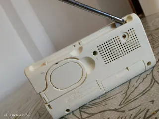 Radio Sony ICF-380 AM/FM Beige