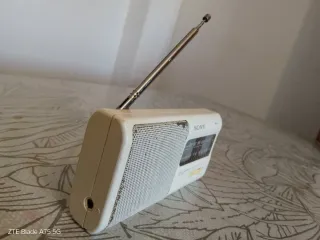 Radio Sony ICF-380 AM/FM Beige