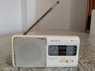 Radio Sony ICF-380 AM/FM Beige