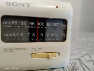 Radio Sony ICF-380 AM/FM Beige