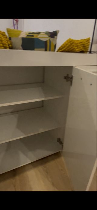 Mueble vajillero blanco