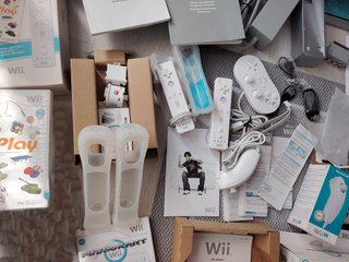 Consola Nintendo Wii con juegos y accesorios