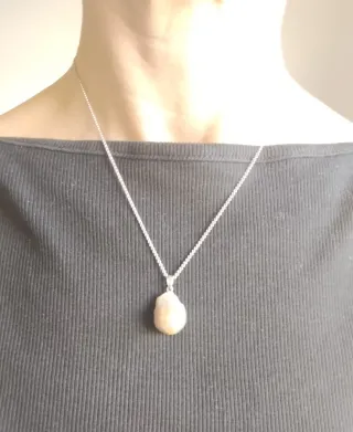 Cadena plata con perla barroca