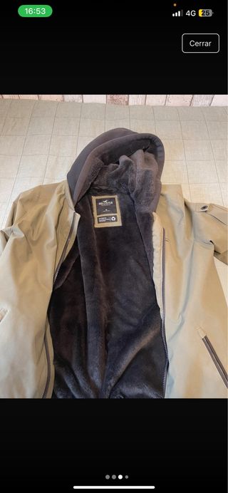 Abrigo Hollister verde oliva con capucha