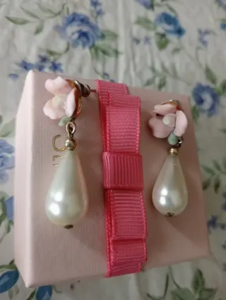 Orecchini pendenti Capodimonte e perla