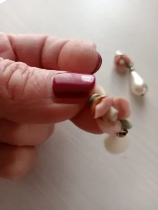 Orecchini pendenti Capodimonte e perla