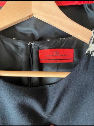 Vestido Carolina Herrera Talla 38 de lana virgen.