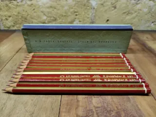 Confezione da 12 matite Faber-Castell Goldfaber 491