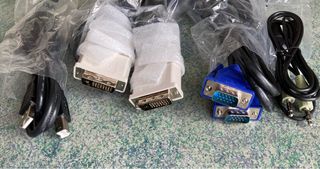 Cavi USB, DVI e VGA
