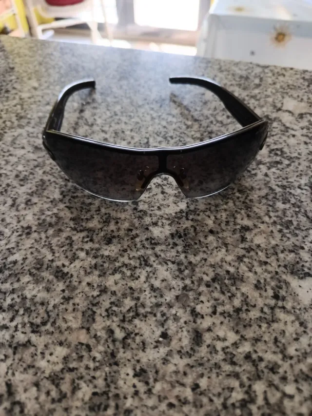 Gafas de sol Arnette negras y marrones