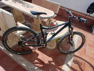 Bicicleta de Montaña Doble Suspensión