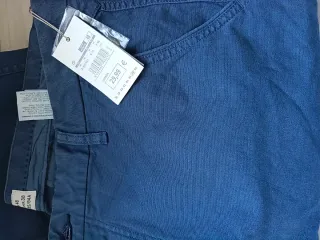 Pantalones vaqueros hombre.