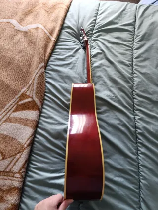 Guitarra Acústica Aria con Funda