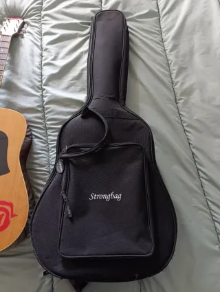Guitarra Acústica Aria con Funda