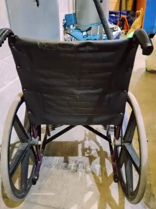 Silla de ruedas plegable