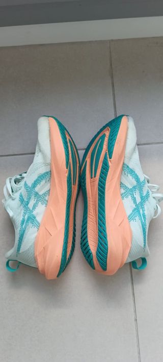 Zapatillas Asics Novablast 5 Hombre