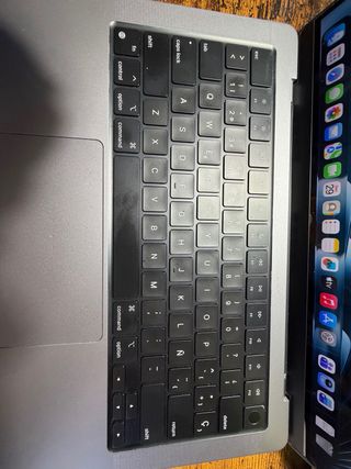 MacBook Pro 14 Gris Espacial (2021)