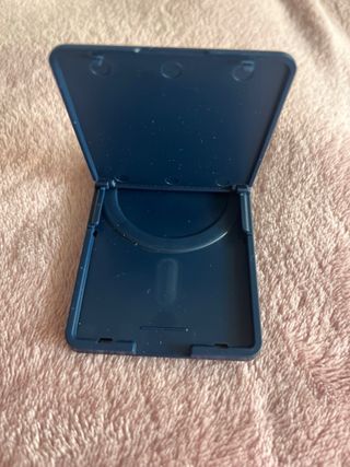 Tarjetero imán móvil flores moradas y blancas