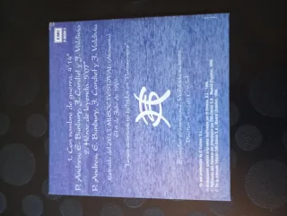 Lote CD Singles + 1 CD LP recop. en formato cartón