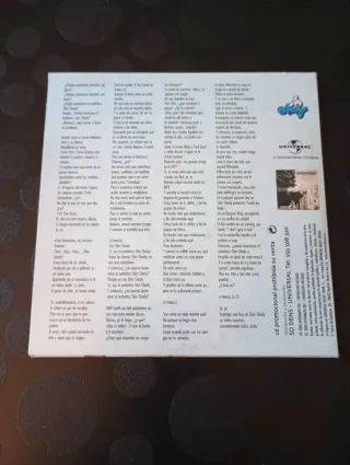 Lote CD Singles + 1 CD LP recop. en formato cartón