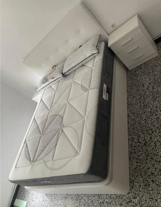 Canapé de madera con colchones Viscoelastica