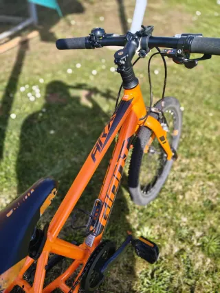 Bicicleta Giant Arx 20" Naranja