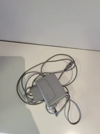 Nintendo 2DS XL Naranja y Blanca + 3 Juegos