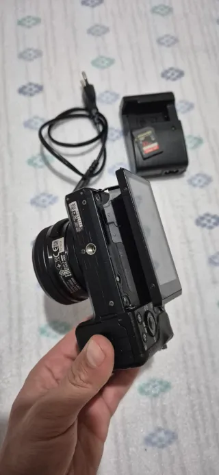 Sony A6300 Cámara + Lente 16-50mm OSS