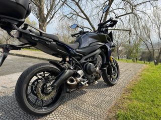 Yamaha MT-09 Tracer azul