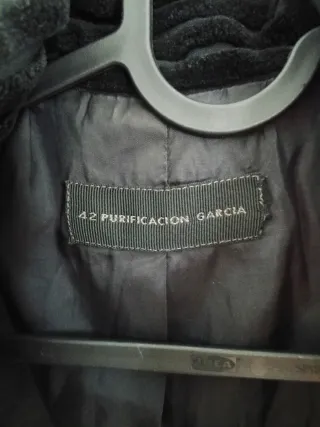 Abrigo Purificación García Negro