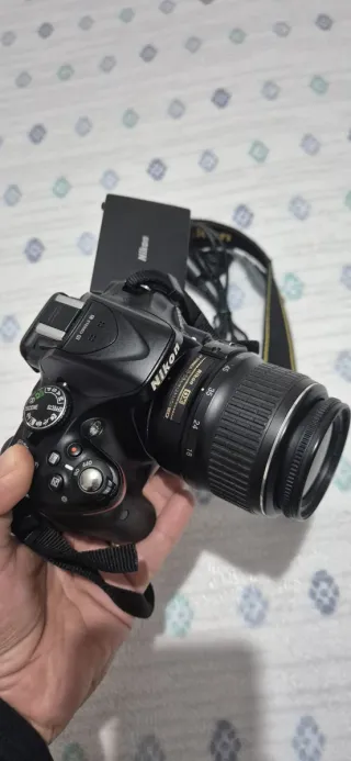 Cámara Nikon D5200 + Objetivo 18-55mm