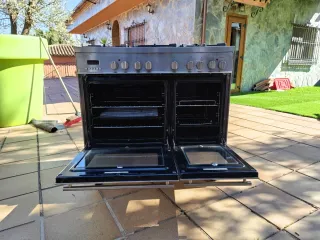 Cocina de gas con horno eléctrico