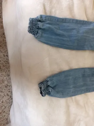 Pantalón vaquero niña