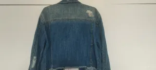 Chaqueta vaquera Stradivarius desgastada