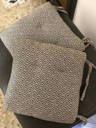 2 cojines para silla con estampado de rombos
