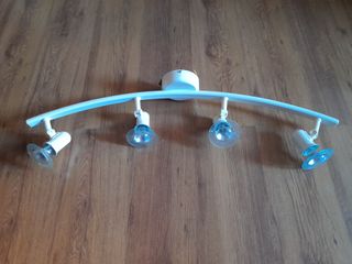 Lámpara de techo con 4 focos en línea curva blanca