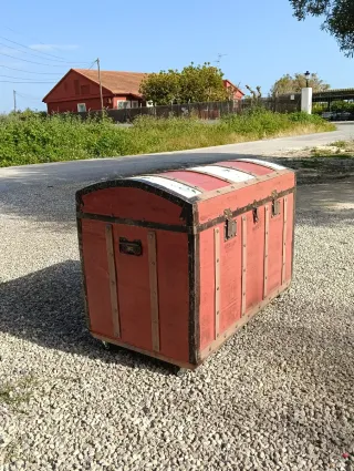 Baúl/Arcón antiguo decorado